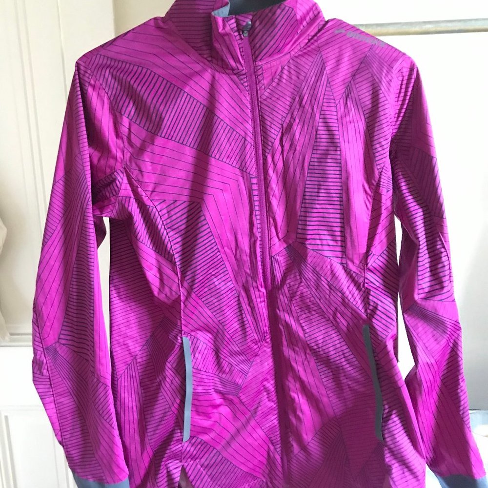 Brooks Womens Fitted Running Jacket